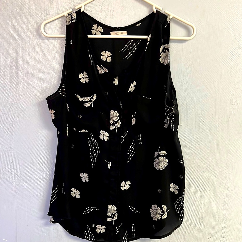 Size Large top from Maurice’s 3for$20 ❤️☀️❤️☀️